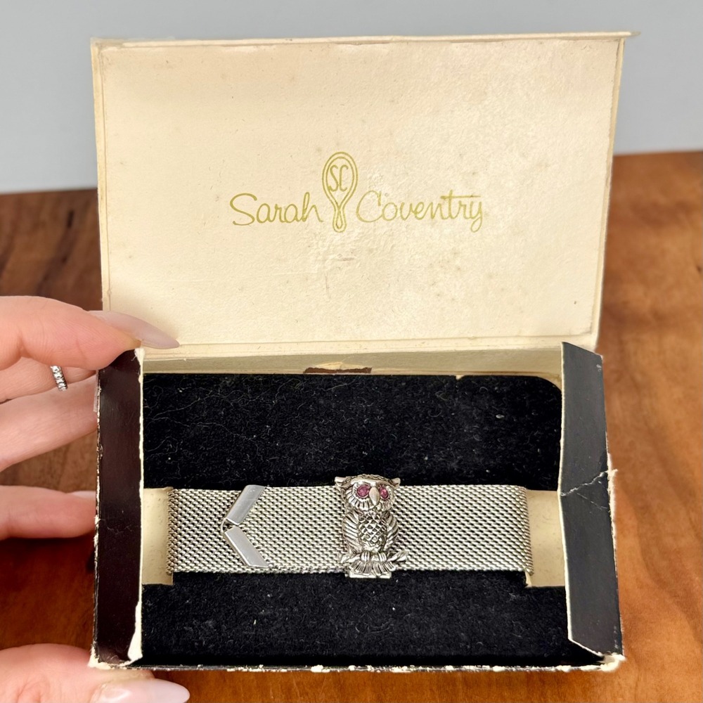 Vintage Sarah Coventry Owl Mesh Slide Bracelet Silver Tone Pink Rhinestone Eyes
